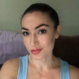 Meet your Posher, Elaine naomi